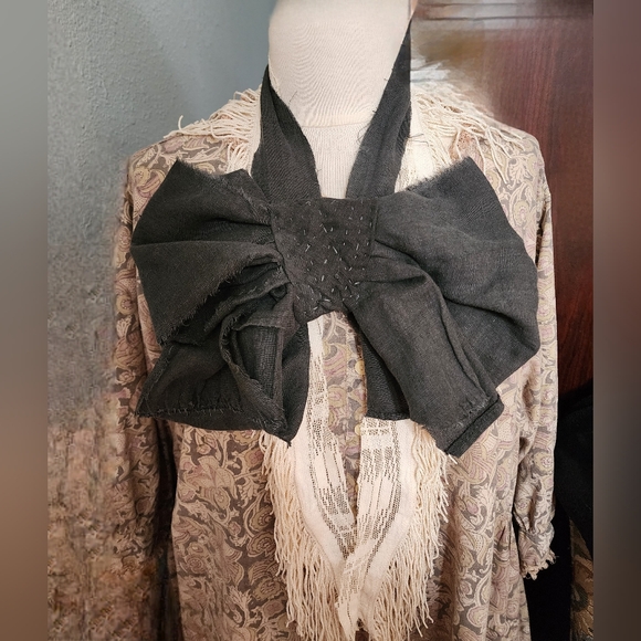 JABOT🩷  BOW 🩷NWT🩷 - Picture 7 of 8